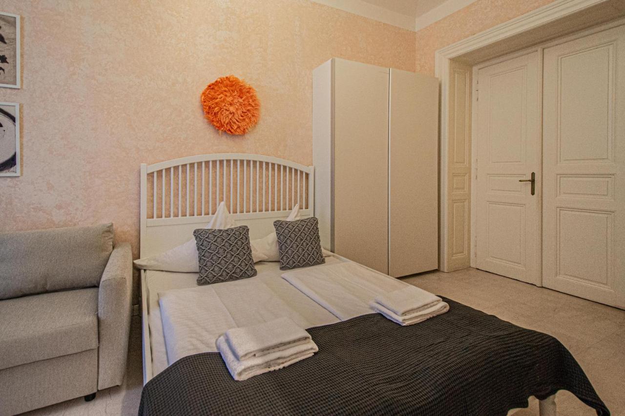 Rose Ruterra Suite Praga Esterno foto